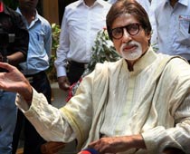 Big B praises Paan Singh Tomar, calls it true biopic